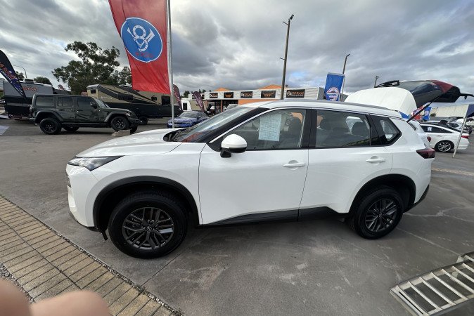 2024 NISSAN X-TRAIL ST (4WD) 7 SEAT