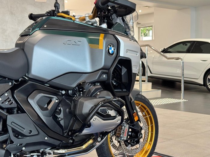 2025 BMW Motorrad R 1300 GS Adventure Option 719 R 1300 Green
