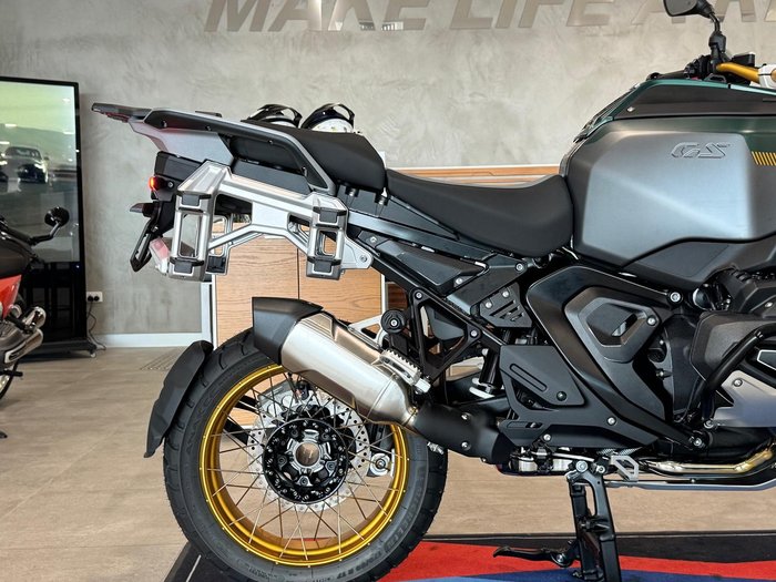 2025 BMW Motorrad R 1300 GS Adventure Option 719 R 1300 Green