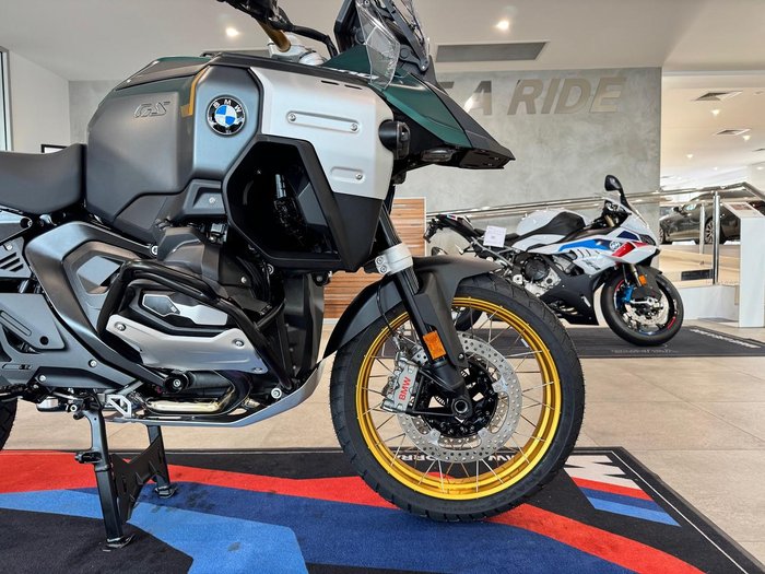 2025 BMW Motorrad R 1300 GS Adventure Option 719 R 1300 Green