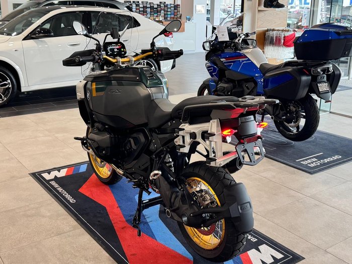 2025 BMW Motorrad R 1300 GS Adventure Option 719 R 1300 Green