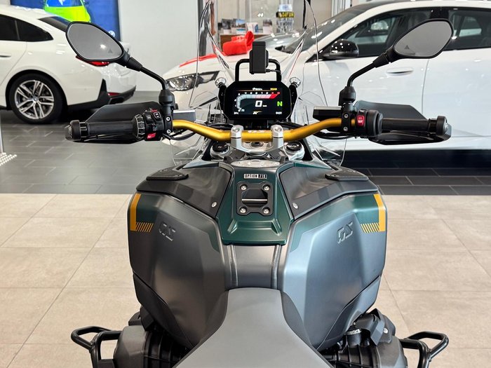 2025 BMW Motorrad R 1300 GS Adventure Option 719 R 1300 Green