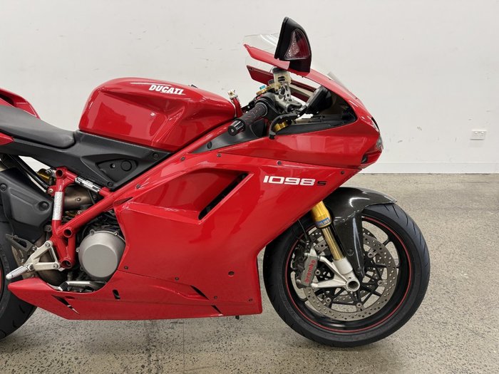 DUCATI 2007 DUCATI 1098cc 1098S Red