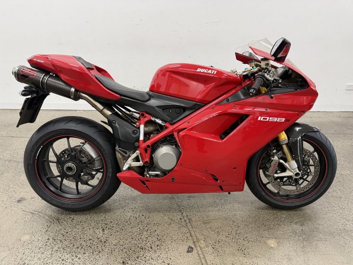 DUCATI 2007 DUCATI 1098cc 1098S Red