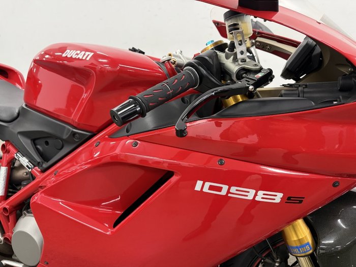 DUCATI 2007 DUCATI 1098cc 1098S Red