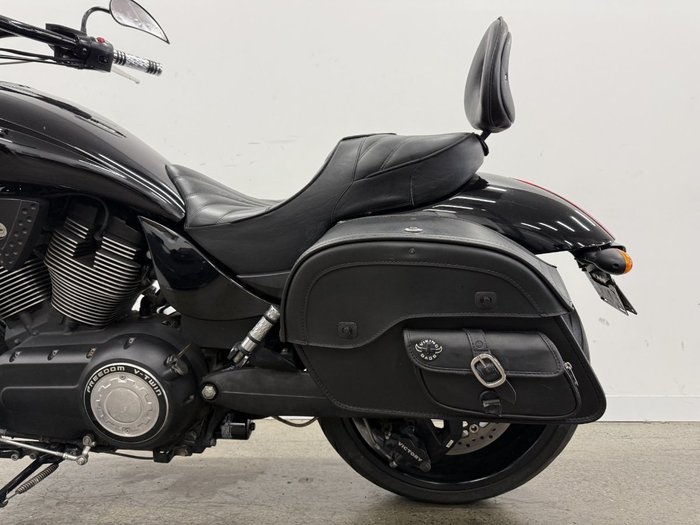 2013 VICTORY HAMMER 8-BALL Black