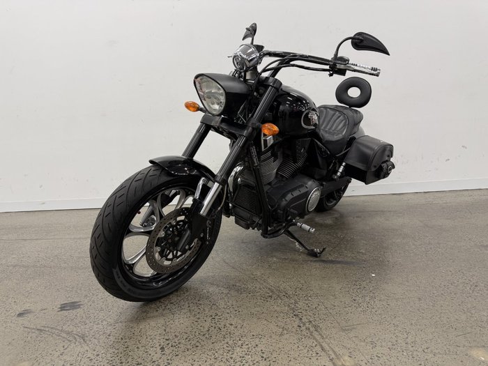 2013 VICTORY HAMMER 8-BALL Black
