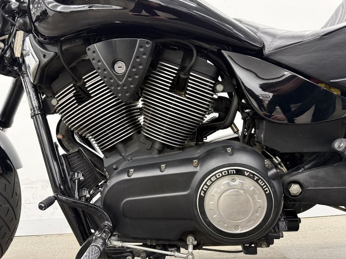 2013 VICTORY HAMMER 8-BALL Black