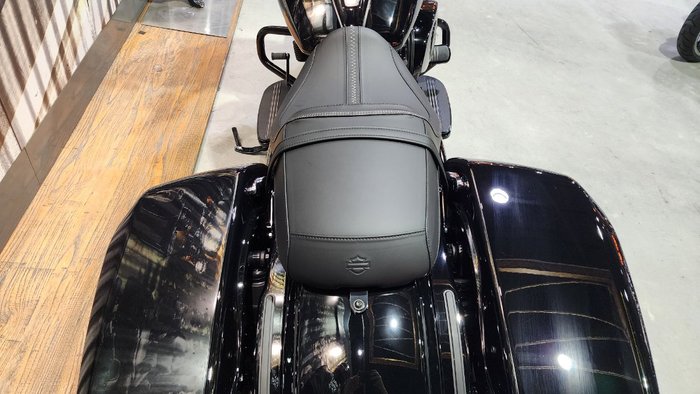 2025 HARLEY-DAVIDSON FLHX STREET GLIDE (117)