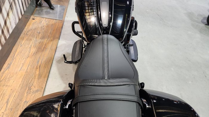 2025 HARLEY-DAVIDSON FLHX STREET GLIDE (117)