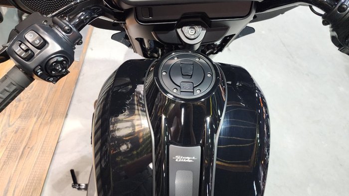 2025 HARLEY-DAVIDSON FLHX STREET GLIDE (117)