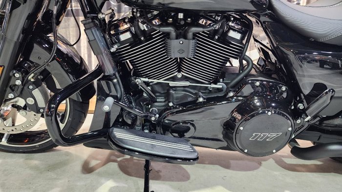 2025 HARLEY-DAVIDSON FLHX STREET GLIDE (117)
