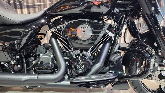 2025 HARLEY-DAVIDSON FLHX STREET GLIDE (117)