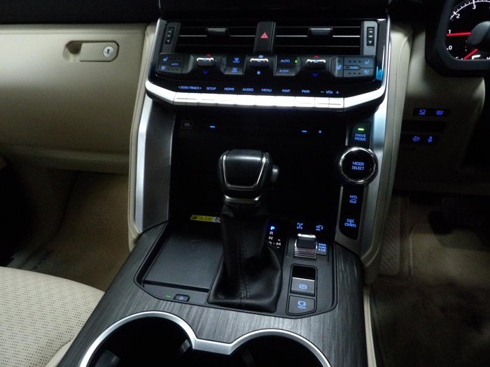 2022 Toyota Landcruiser Sahara ZX
