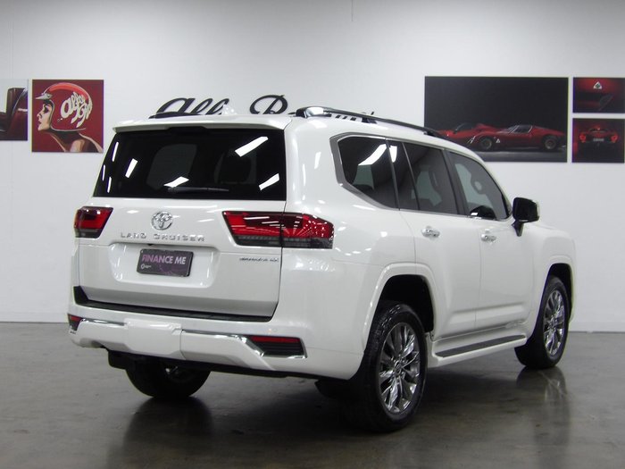 2022 Toyota Landcruiser Sahara ZX