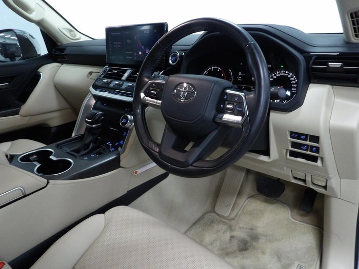 2022 Toyota Landcruiser Sahara ZX