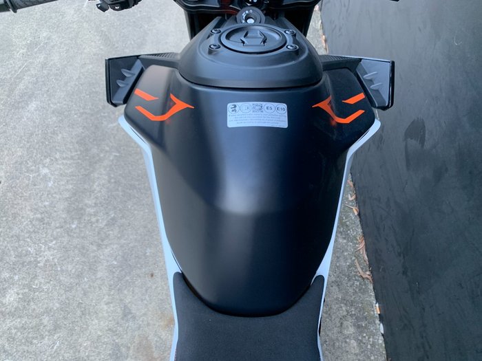2026 Ktm 2026 Ktm 990CC 990 DUKE R BLACK