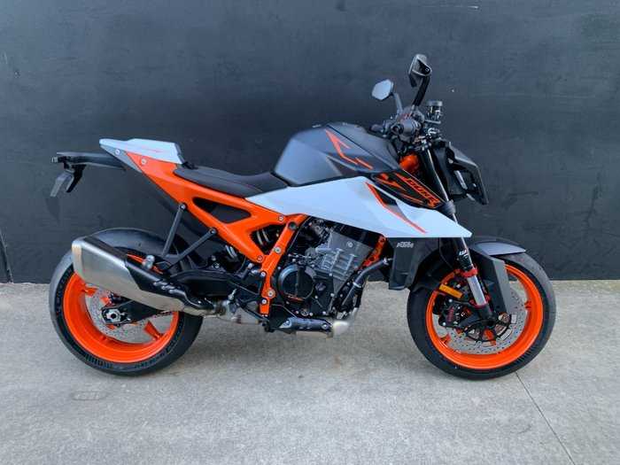 2026 Ktm 2026 Ktm 990CC 990 DUKE R BLACK