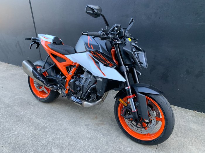 2026 Ktm 2026 Ktm 990CC 990 DUKE R BLACK
