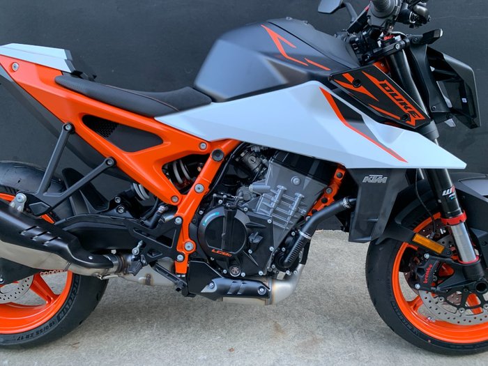 2026 Ktm 2026 Ktm 990CC 990 DUKE R BLACK