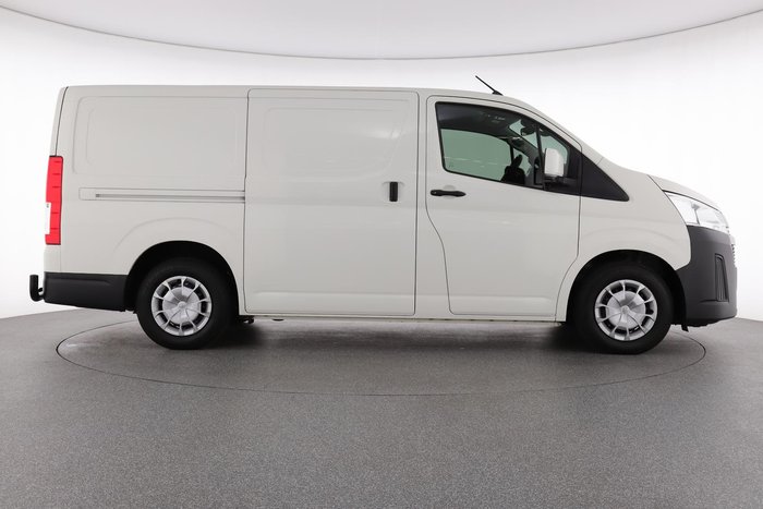 2022 Toyota Hiace