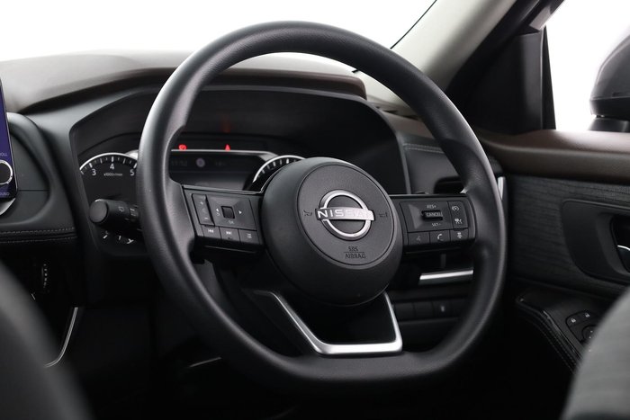 2025 Nissan X-TRAIL ST