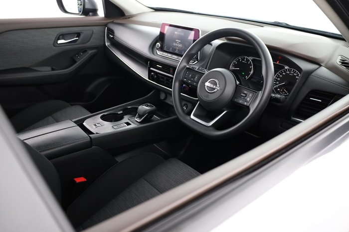 2025 Nissan X-TRAIL ST