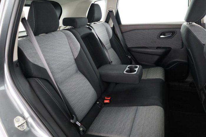 2025 Nissan X-TRAIL ST