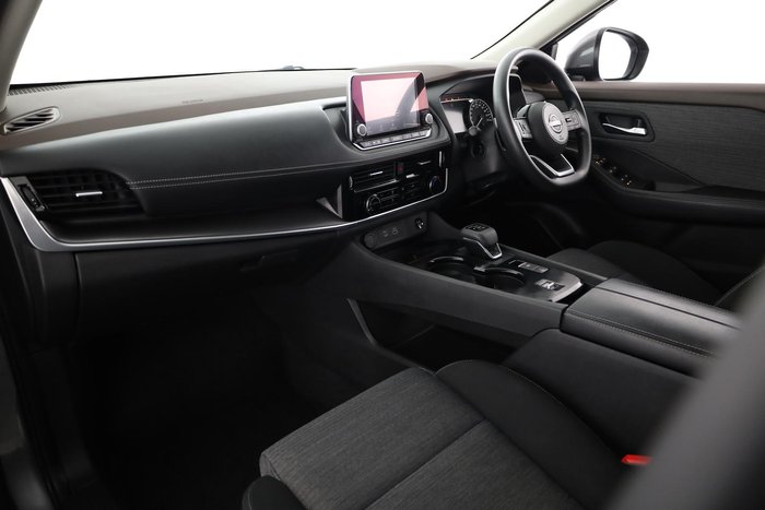 2025 Nissan X-TRAIL ST
