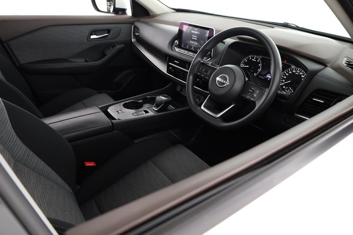 2025 Nissan X-TRAIL ST