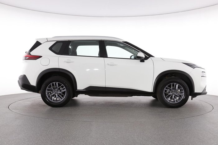 2025 Nissan X-TRAIL ST