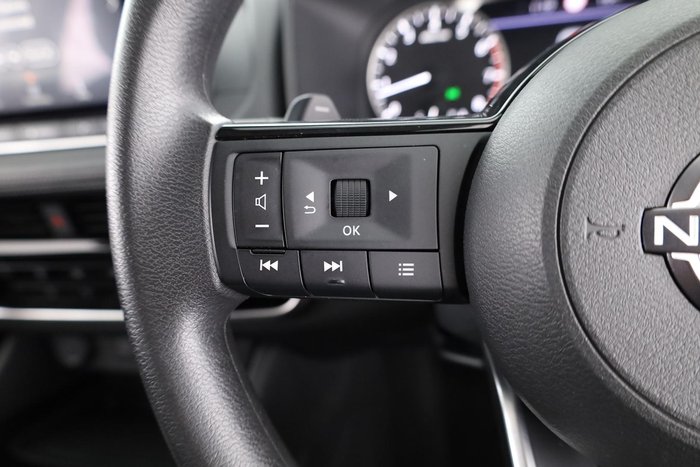 2025 Nissan X-TRAIL ST