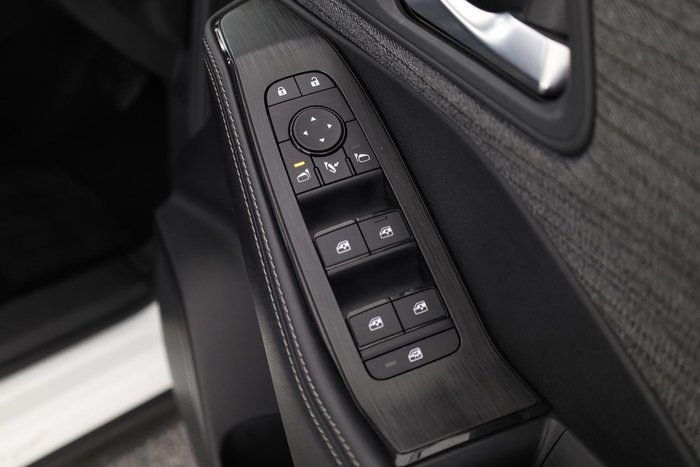 2025 Nissan X-TRAIL ST
