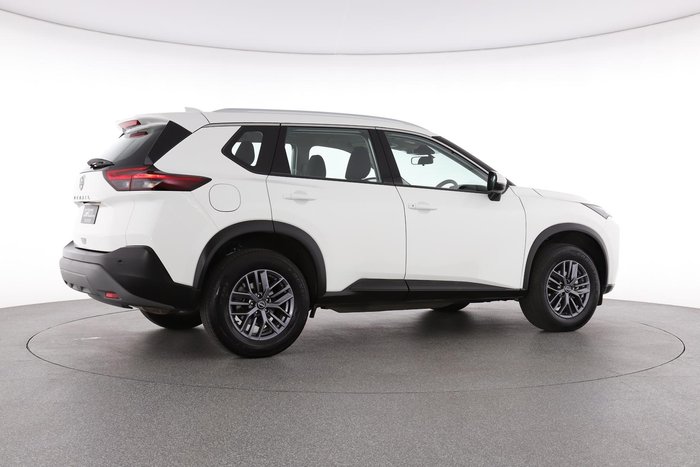 2025 Nissan X-TRAIL ST