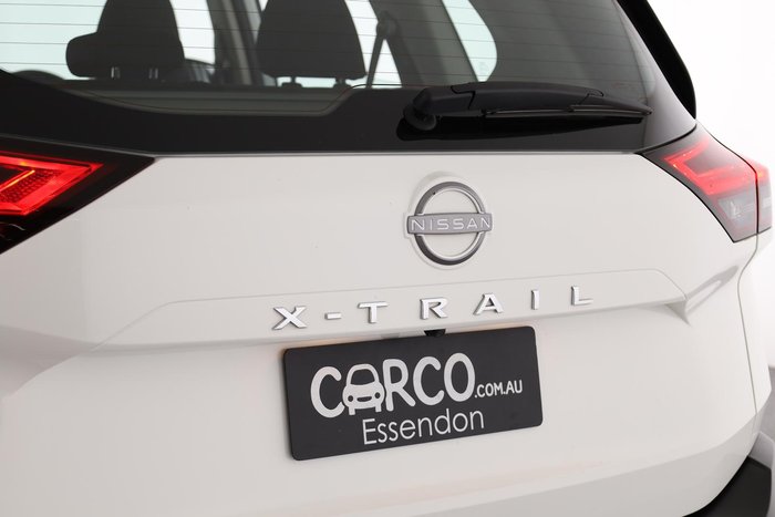 2025 Nissan X-TRAIL ST