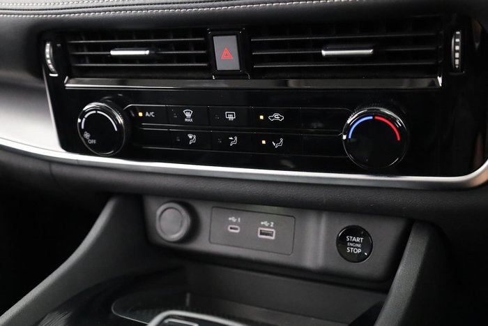 2025 Nissan X-TRAIL ST