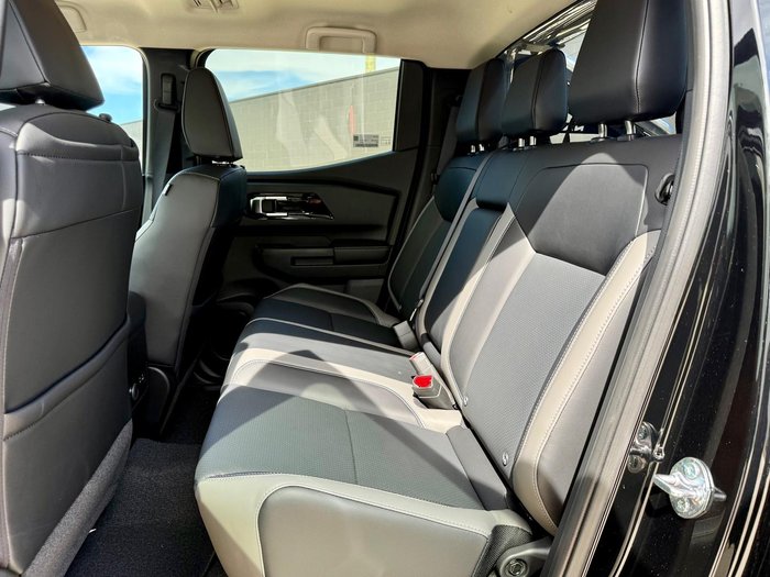 2026 Nissan Navara ST-X
