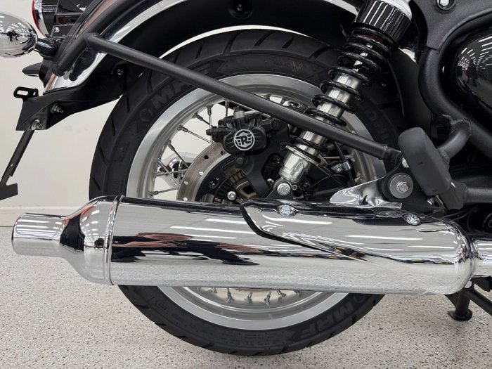 2025 Royal Enfield CLASSIC 650 CHROME