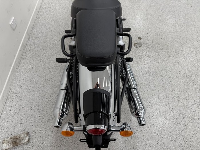 2025 Royal Enfield CLASSIC 650 CHROME