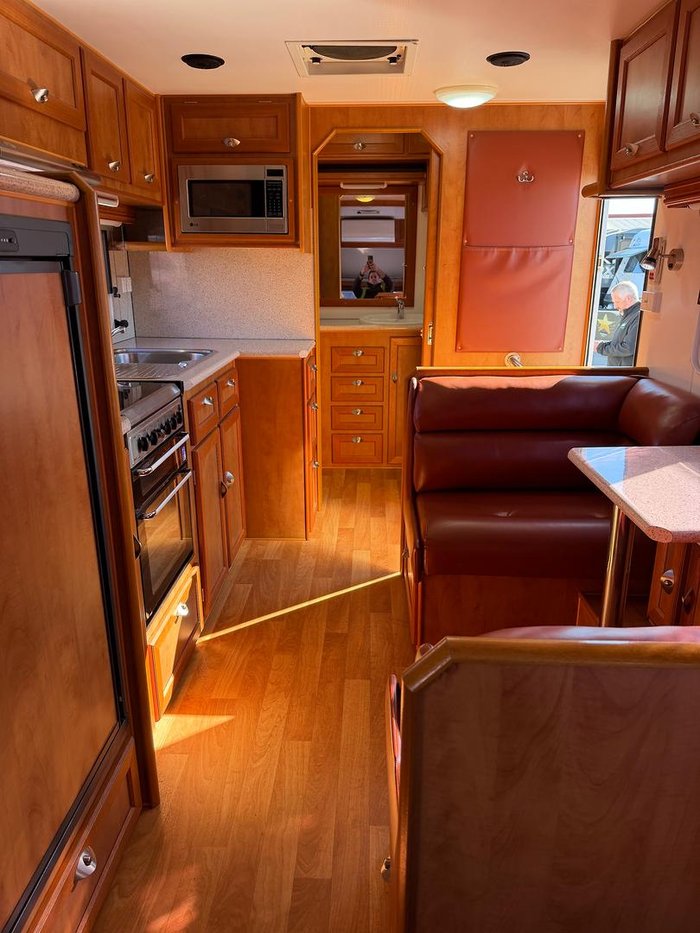 2010 Legend Caravans Aussie By Design Hump Back