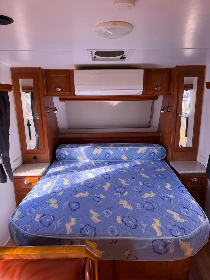 2010 Legend Caravans Aussie By Design Hump Back
