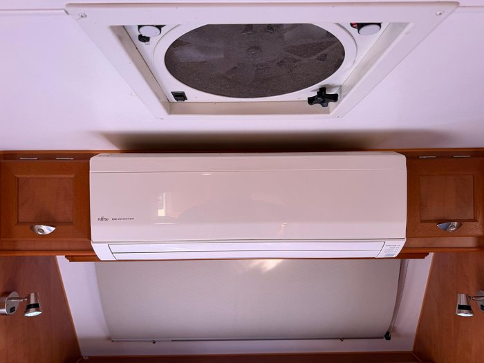 2010 Legend Caravans Aussie By Design Hump Back