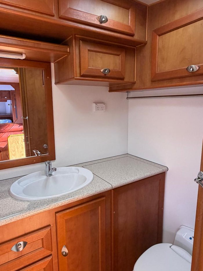 2010 Legend Caravans Aussie By Design Hump Back