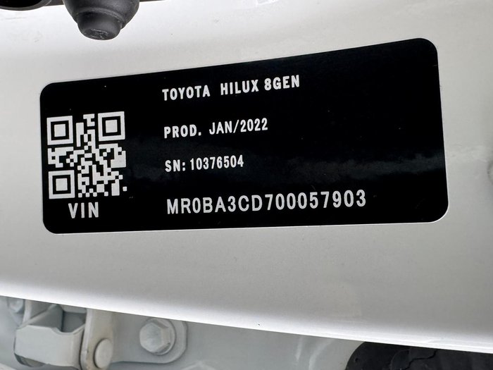 2022 Toyota Hilux SR5