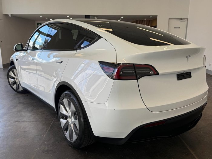 2023 Tesla Model Y Rear-Wheel Drive