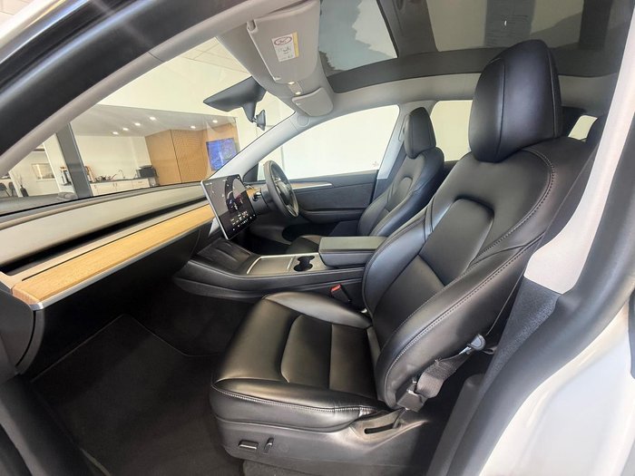 2023 Tesla Model Y Rear-Wheel Drive