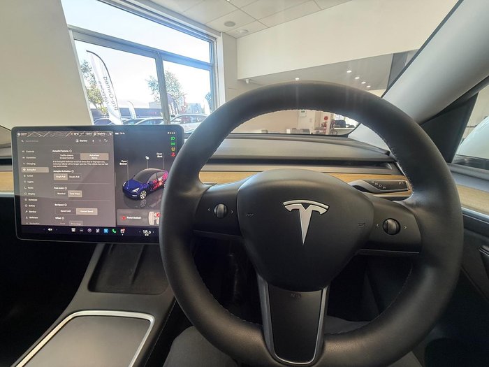 2023 Tesla Model Y Rear-Wheel Drive