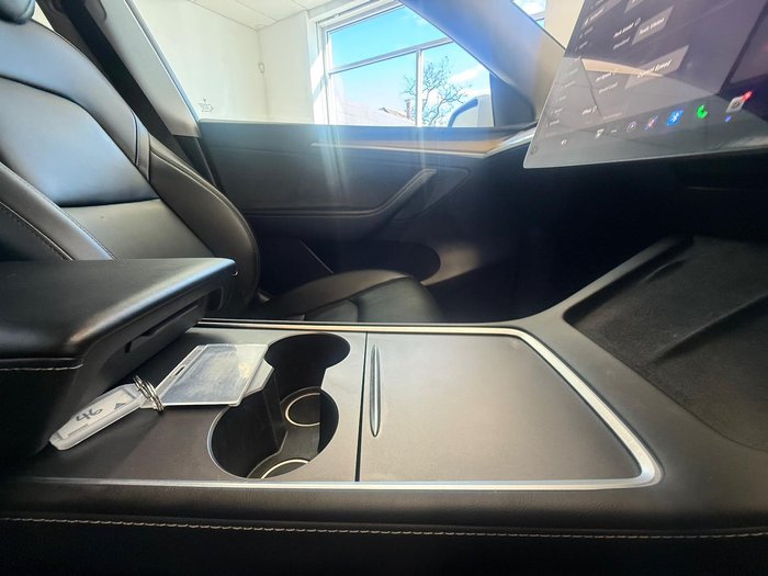 2023 Tesla Model Y Rear-Wheel Drive