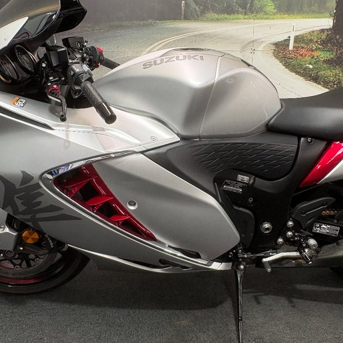 2021 Suzuki GSX1300RR (HAYABUSA) Silver