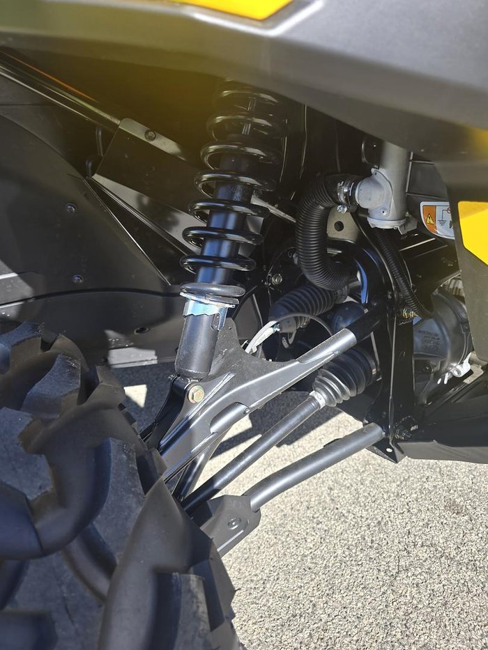 2026 Can-Am Defender HD10 DPS PRO Defender Yellow